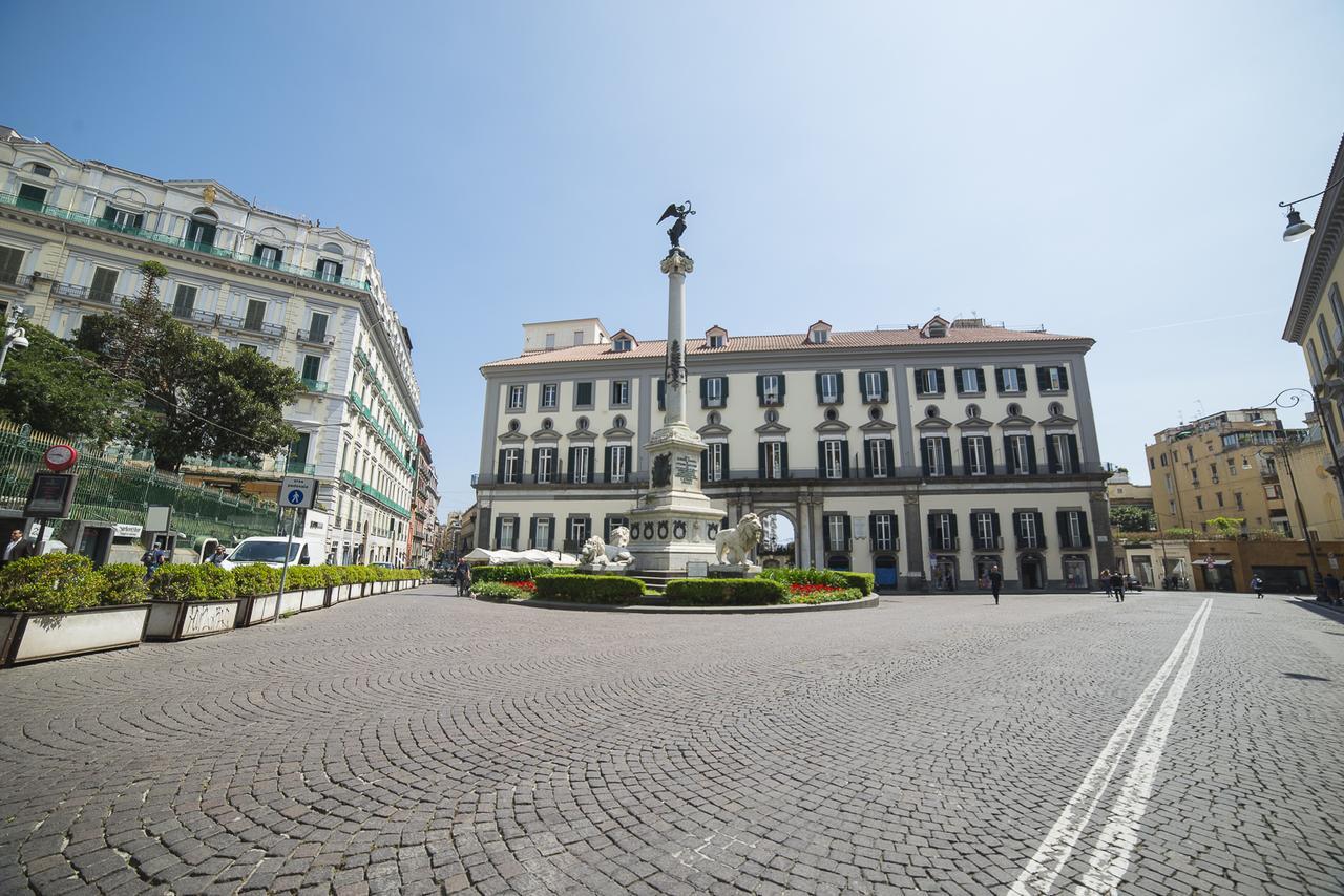 Le Stanze Di Piazza Dei Martiri Nápoles Exterior foto