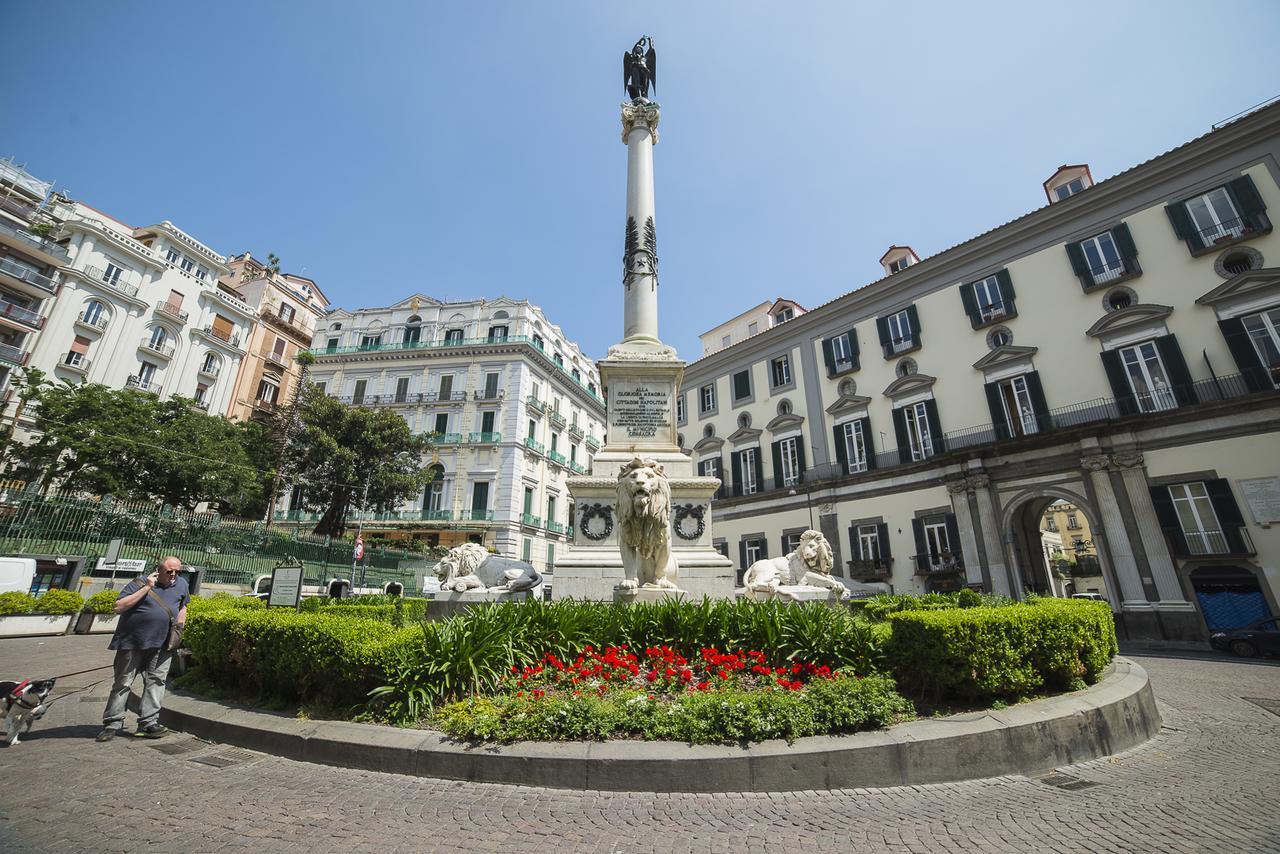 Le Stanze Di Piazza Dei Martiri Nápoles Exterior foto